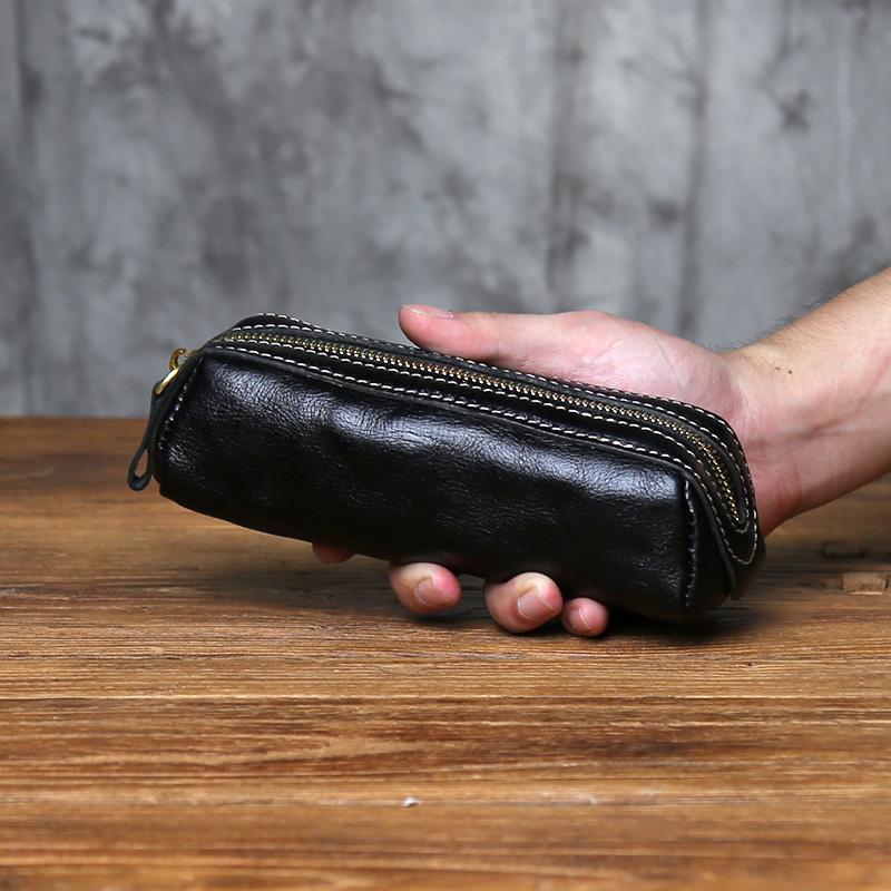 NZPJ New Vintage Genuine Leather Pencil Case Hand-Tooled Cowhide Wallet Unisex Glasses bag Retro Key Storage Bag чёрный
NZPJ New Vintage Genuine Leather Pencil Case Hand-Tooled Cowhide Wallet Unisex Glasses bag Retro Key Storage Bag чёрный