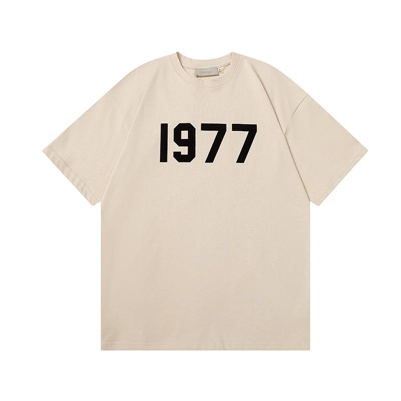 Season 8 Unisex Loose Hoodie with 1977 Letter Flocking M
Season 8 Unisex Loose Hoodie with 1977 Letter Flocking M