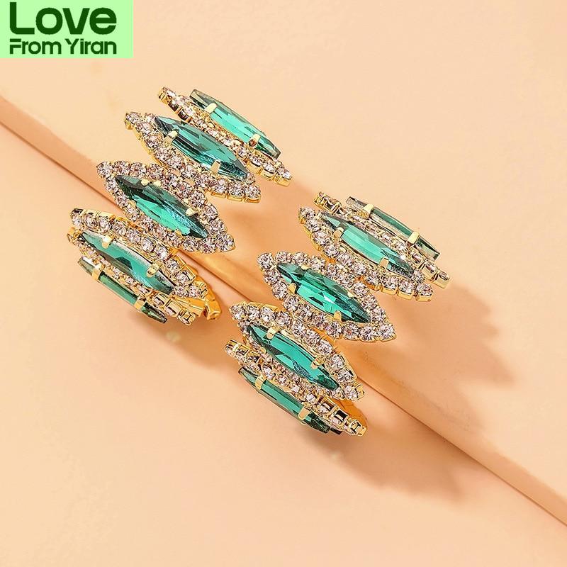 New Arrival Elegant Retro Light Luxury Zircon Crystal Design Geometry Dangle Charms For Earrings Women S Jewelry Gift білий
New Arrival Elegant Retro Light Luxury Zircon Crystal Design Geometry Dangle Charms For Earrings Women S Jewelry Gift білий