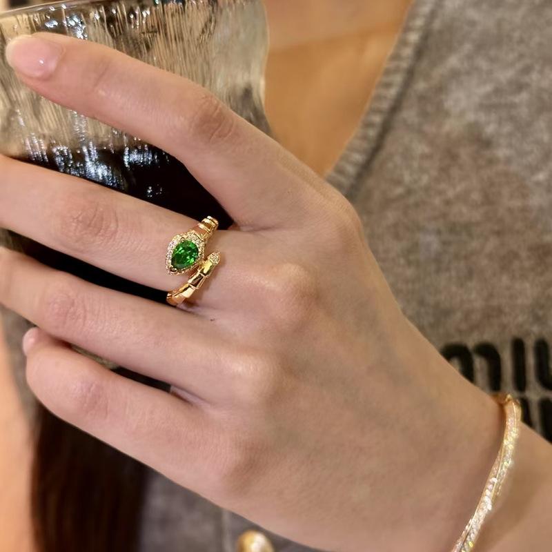 Новые зеленые глаза, форма змеиной кости, открытое кольцо, кольцо с изумрудом, женское кольцо на указательный палец с индексом продвинутого чувства легкой роскоши Opening adjustable
Новые зеленые глаза, форма змеиной кости, открытое кольцо, кольцо с изумрудом, женское кольцо на указательный палец с индексом продвинутого чувства легкой роскоши Opening adjustable