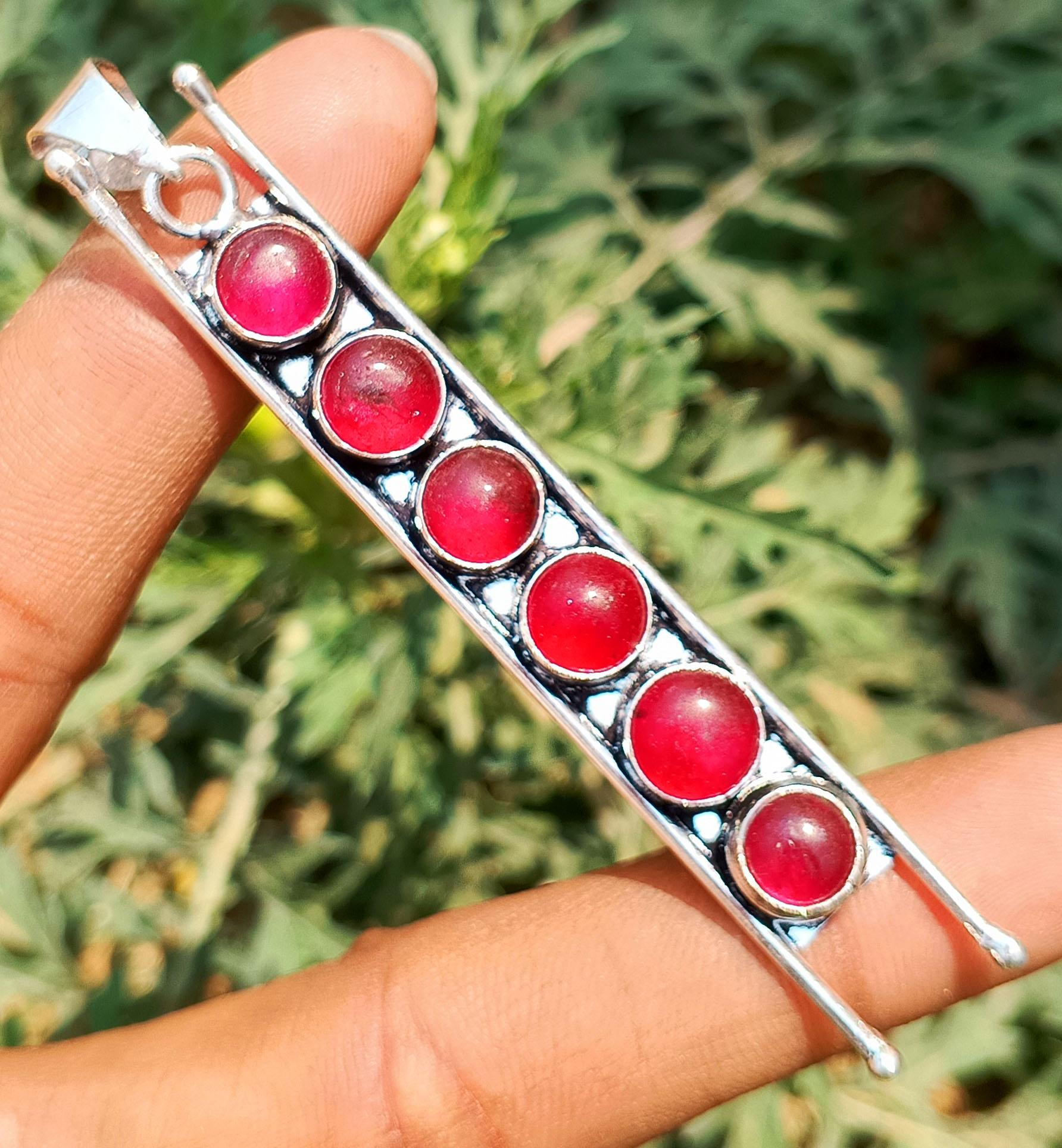 Pink Ruby Gemstone 925 Sterling Silver Plated 1 PC Unisex Ladder Designer Pendant Jewelry M рожевий
Pink Ruby Gemstone 925 Sterling Silver Plated 1 PC Unisex Ladder Designer Pendant Jewelry M рожевий