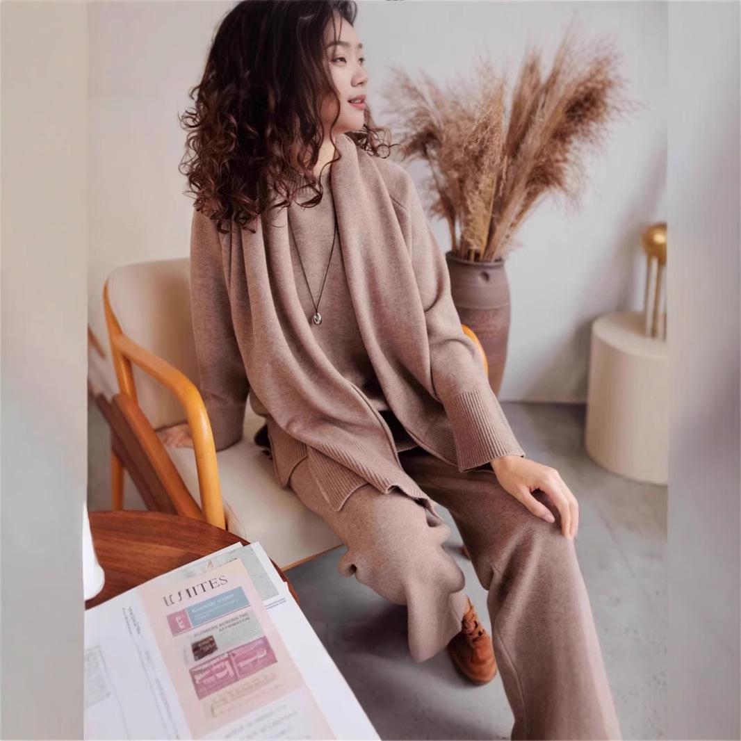 Осенне-зимний женский однотонный свободный трикотажный свитер и брюки one size fits all хаки
Осенне-зимний женский однотонный свободный трикотажный свитер и брюки one size fits all хаки