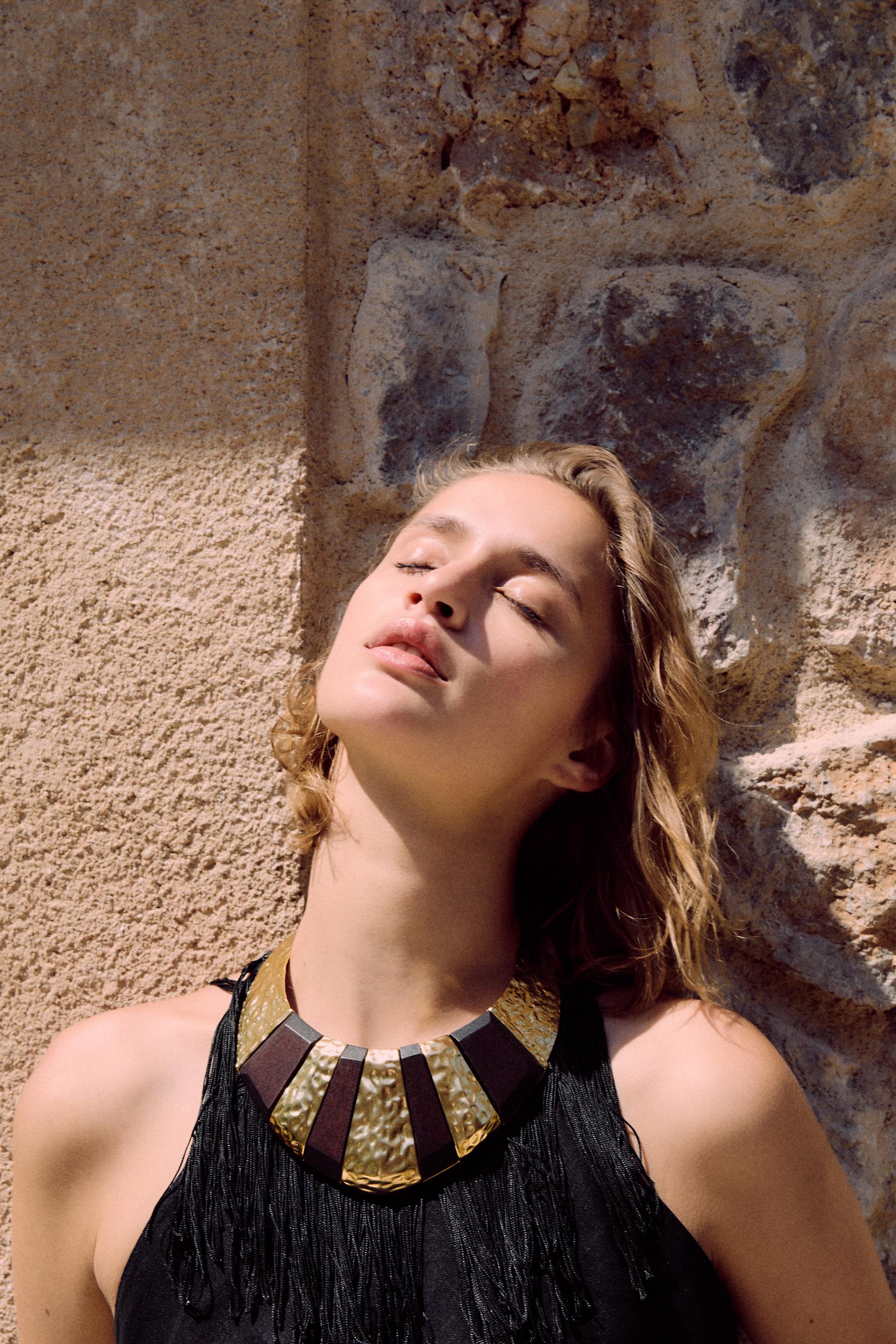 МАКСИ ДЕРЕВЯННОЕ ОЖЕРЕЛЬЕ