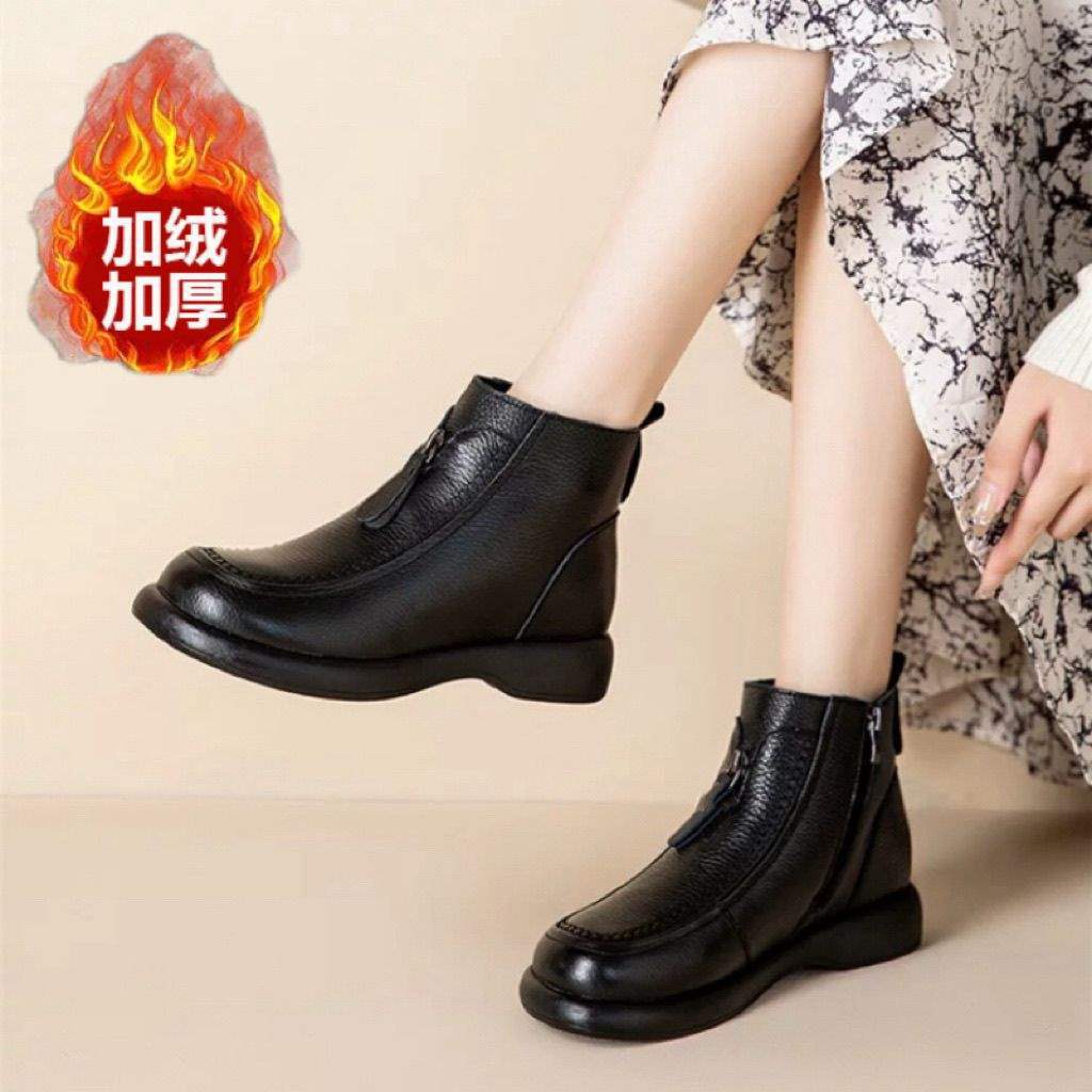 Soft leather velvet warm snow boots mother shoes cotton shoes non-slip flat bottom in the elderly short boots winter women s shoes 40 чёрный
Soft leather velvet warm snow boots mother shoes cotton shoes non-slip flat bottom in the elderly short boots winter women s shoes 40 чёрный