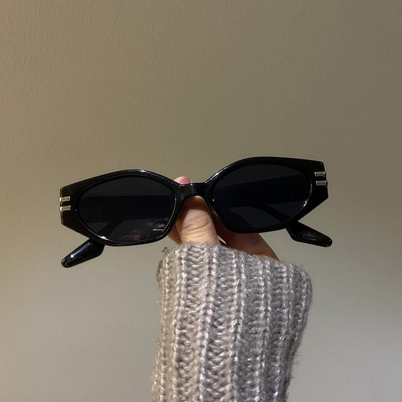 Ретро Маленькие Овальные Солнцезащитные Очки Женские Модные Черные Коровьей Расцветки Солнцезащитные Очки Модные Оттенки Поляризованные Очки Uv400 1PC
Ретро Маленькие Овальные Солнцезащитные Очки Женские Модные Черные Коровьей Расцветки Солнцезащитные Очки Модные Оттенки Поляризованные Очки Uv400 1PC