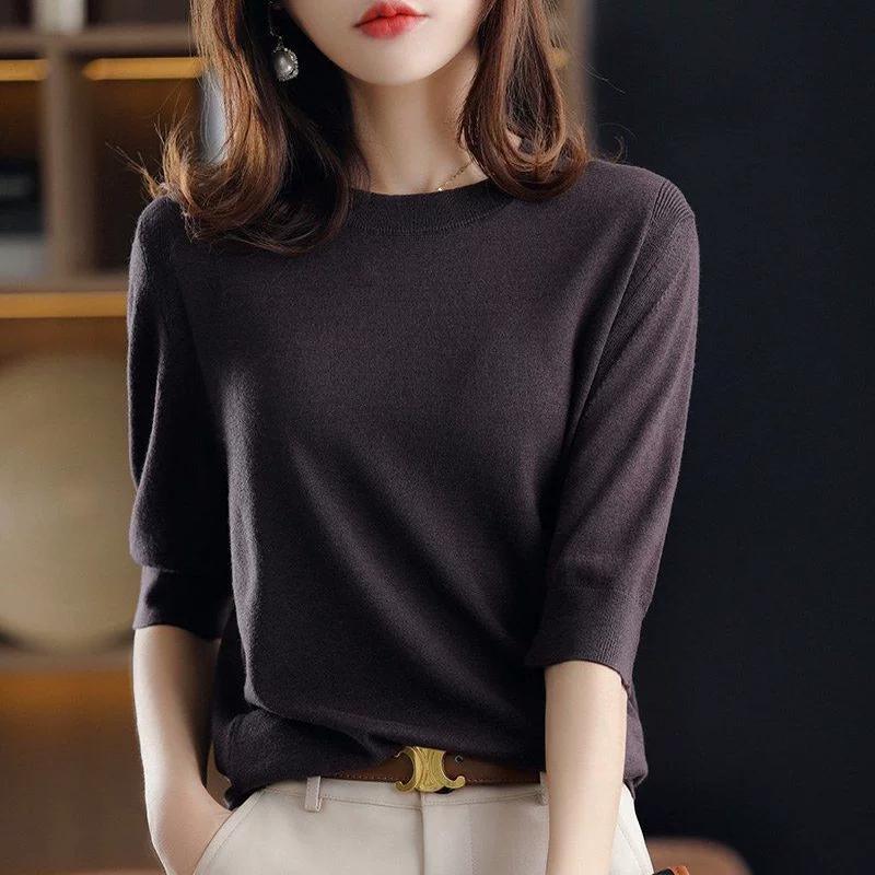 Round Neck Mid-Sleeve Knit Shirt for Women, New Summer Style, Retro Elegant Loose Plus-Size Top, Five-Quarter Sleeve T-Shirt, Base Shirt M коричневый
Round Neck Mid-Sleeve Knit Shirt for Women, New Summer Style, Retro Elegant Loose Plus-Size Top, Five-Quarter Sleeve T-Shirt, Base Shirt M коричневый
