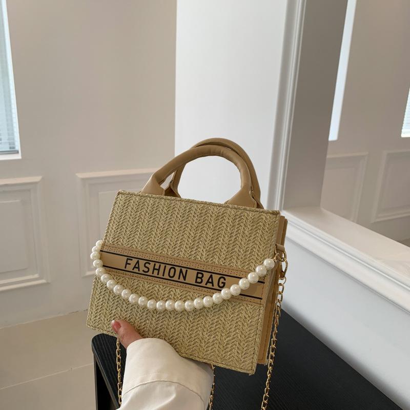 Fashion trend bag women s 2024 autumn new simple casual shoulder bag trendy retro messenger bag small square bag хакі
Fashion trend bag women s 2024 autumn new simple casual shoulder bag trendy retro messenger bag small square bag хакі