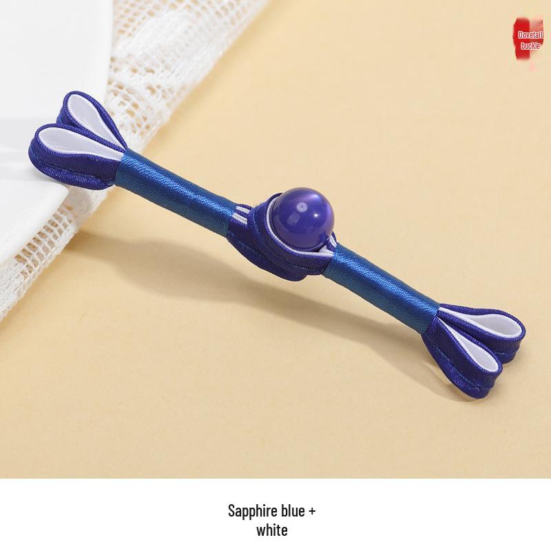 Hengmeihe B-Type Cheongsam Атласный ручной работы с ласточкиным хвостом Декоративные пуговицы Ханфу Royal Blue + White
Hengmeihe B-Type Cheongsam Атласный ручной работы с ласточкиным хвостом Декоративные пуговицы Ханфу Royal Blue + White