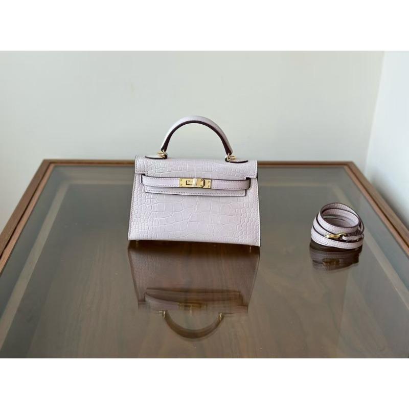 Crocodile-patterned Top Layer Cowhide, Second-generation Steel Hardware, Common Locomotive, Shafi Line, Single-shoulder Crossbody Women s Bag 19CM
Crocodile-patterned Top Layer Cowhide, Second-generation Steel Hardware, Common Locomotive, Shafi Line, Single-shoulder Crossbody Women s Bag 19CM