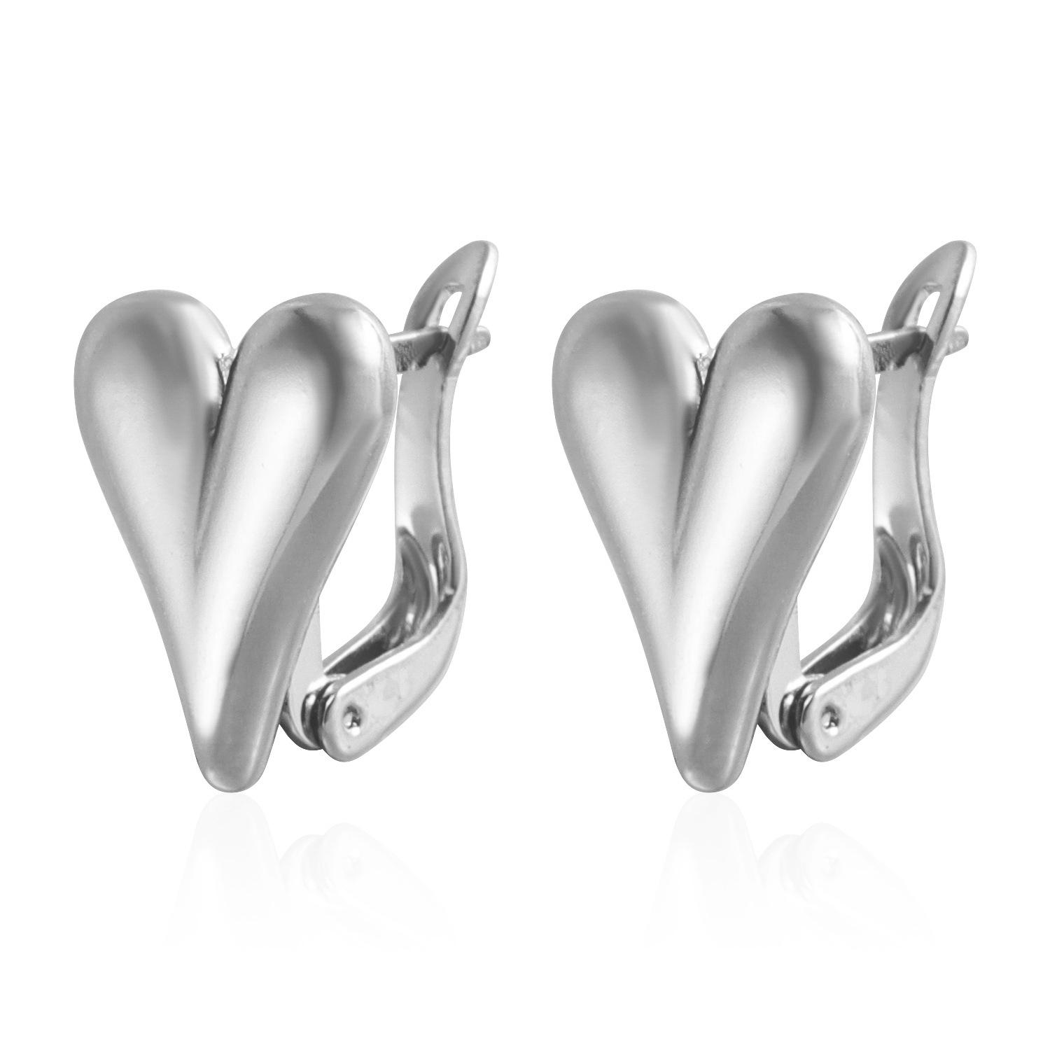 European and American fashion trends love stud earrings, earrings, temperament peach heart stud earrings, exquisite and versatile heart-shaped jewelry
European and American fashion trends love stud earrings, earrings, temperament peach heart stud earrings, exquisite and versatile heart-shaped jewelry