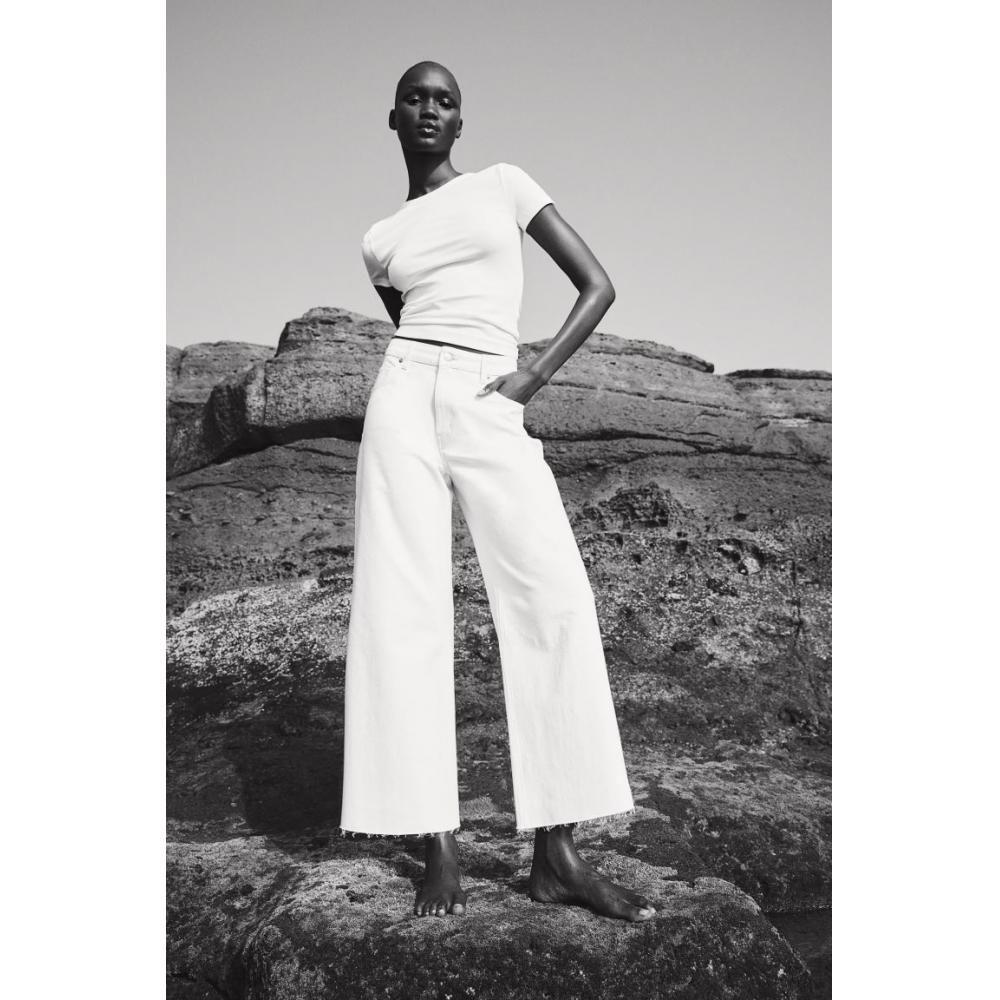 Джинсы HM до щиколотки с широкой высокой талией, белые
Джинсы HM до щиколотки с широкой высокой талией, белые