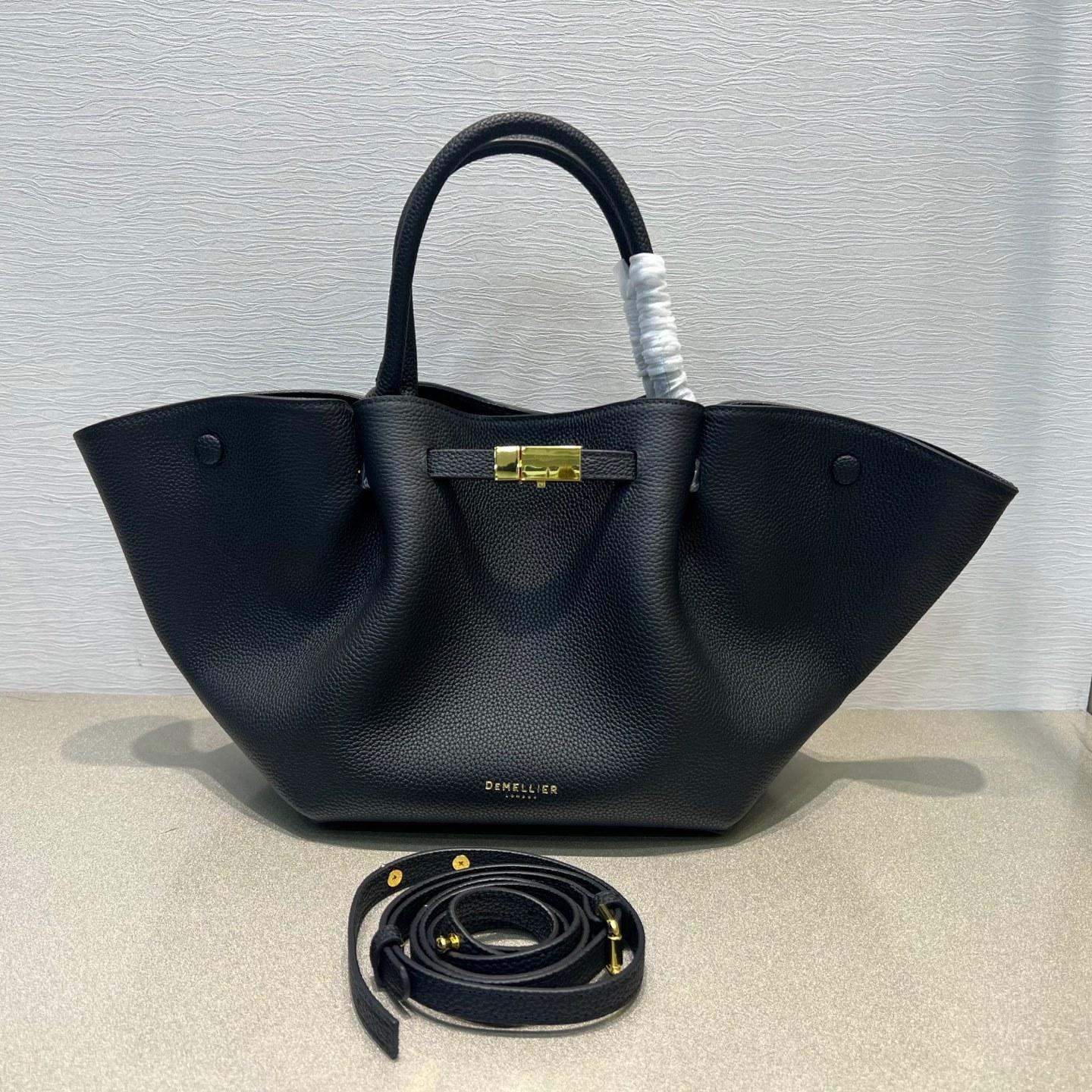 French niche design leather wing bag 2025 new high-end versatile handbag single shoulder crossbody lady bag base length 22 чорний
French niche design leather wing bag 2025 new high-end versatile handbag single shoulder crossbody lady bag base length 22 чорний