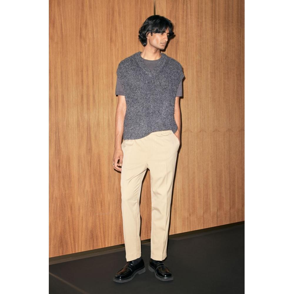 Брюки HM slim Fit Tailored темно-бежевого цвета XS
Брюки HM slim Fit Tailored темно-бежевого цвета XS