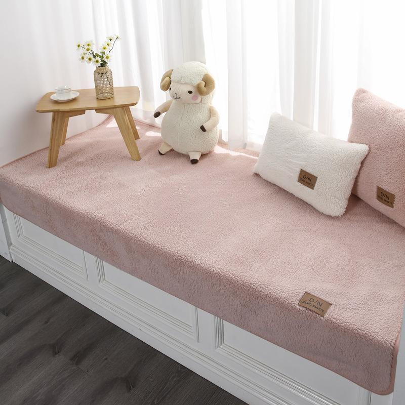 Легкий роскошный коврик для балкона и эркера из овечьей шерсти, утолщенный флисовый коврик, нескользящая подушка-татами для спальни, универсальный сезон на четыре сезона 70*150
Легкий роскошный коврик для балкона и эркера из овечьей шерсти, утолщенный флисовый коврик, нескользящая подушка-татами для спальни, универсальный сезон на четыре сезона 70*150