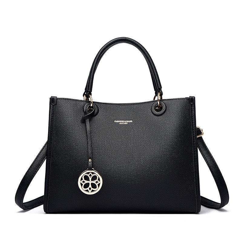 Women s Handbag New Large Capacity Middle-aged Mother Bag Simple Temperament Shoulder Bag Hand-held Women s Bag чорний
Women s Handbag New Large Capacity Middle-aged Mother Bag Simple Temperament Shoulder Bag Hand-held Women s Bag чорний