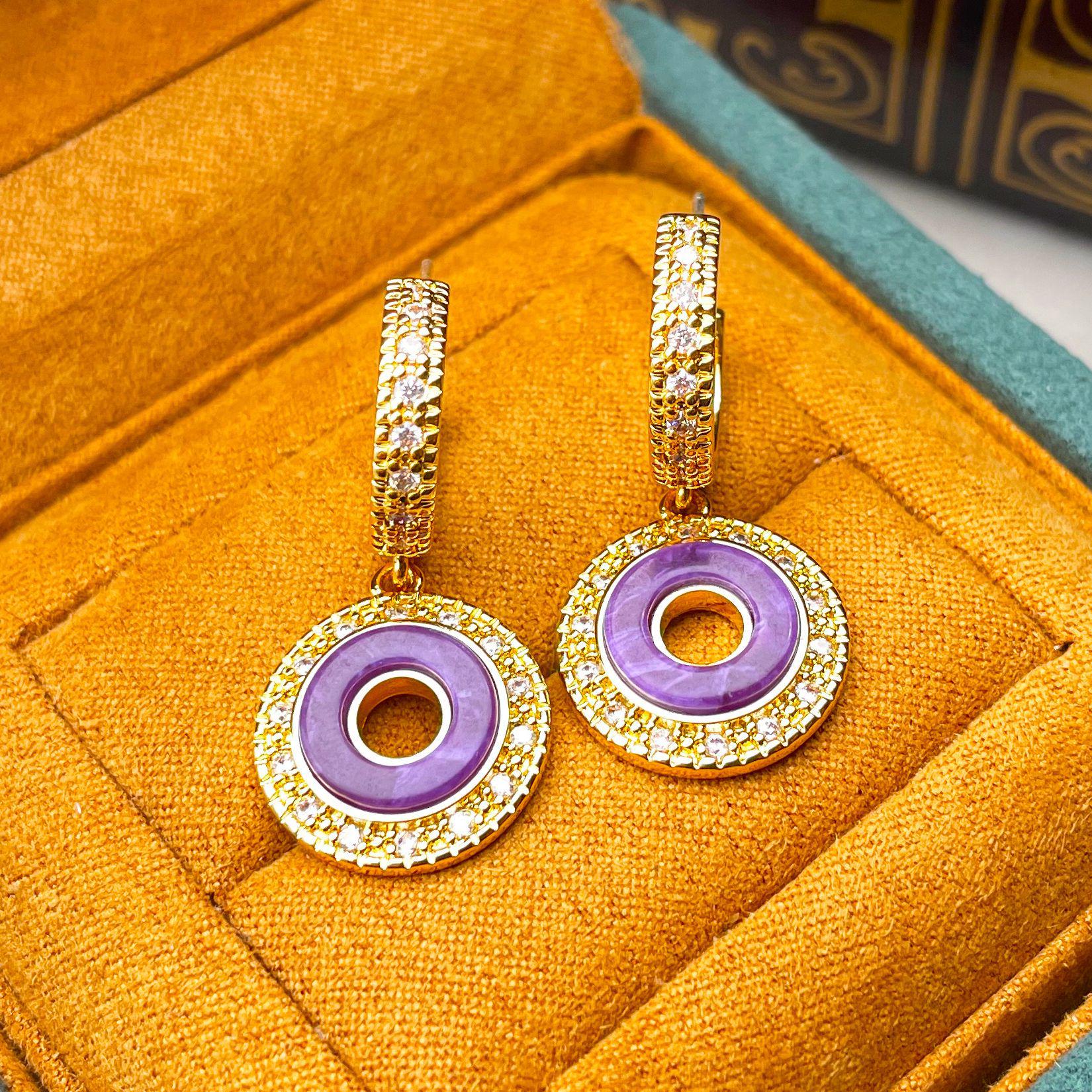 Retro Geometric Amethyst & Zircon Silver Needle Earrings: Luxurious Circle Design for Women
Retro Geometric Amethyst & Zircon Silver Needle Earrings: Luxurious Circle Design for Women