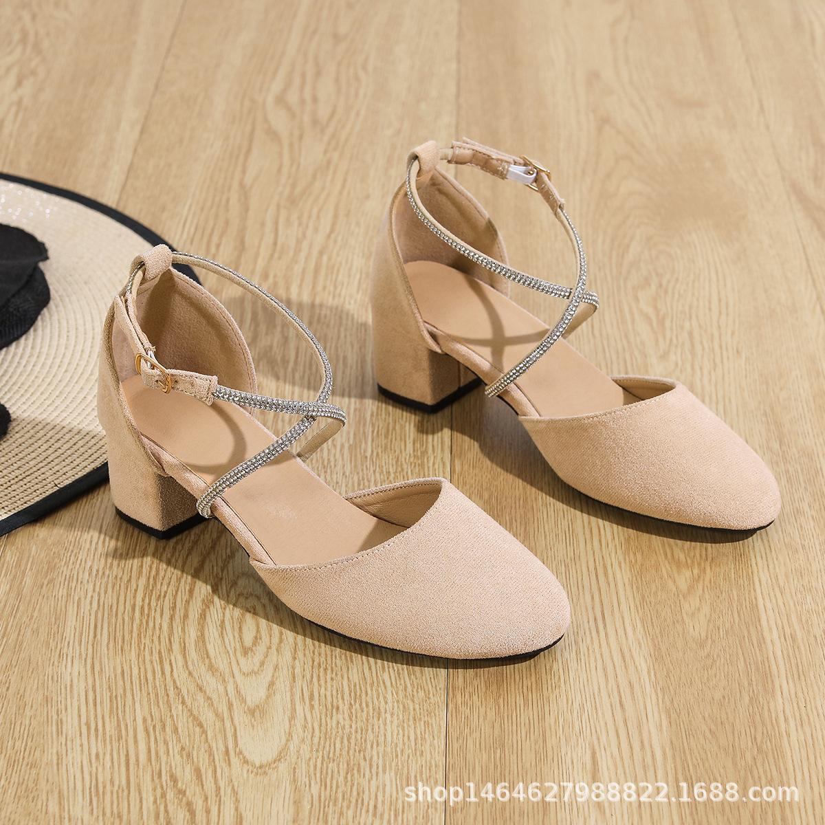 Ladies summer new rear bag hollow cross naked belt vacation elegant low heel sandals fashion versatile pointed gorgeous 41 абрикосовий
Ladies summer new rear bag hollow cross naked belt vacation elegant low heel sandals fashion versatile pointed gorgeous 41 абрикосовий