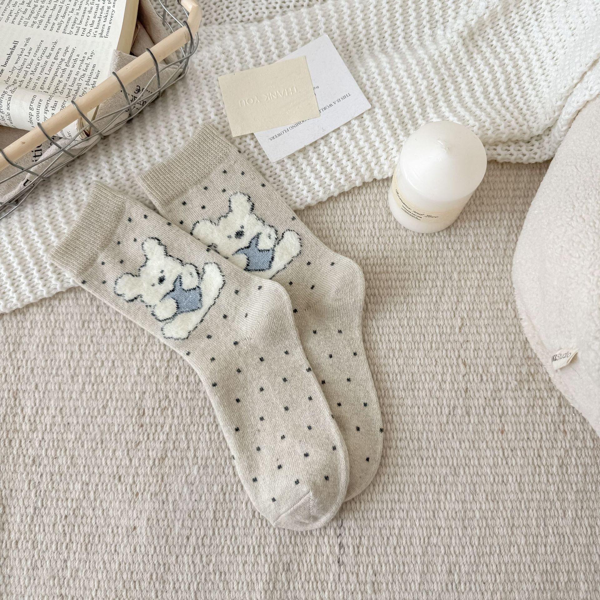 Retro wool socks flocking colored bear Korean thickened warm cashmere stacking socks girl One size
Retro wool socks flocking colored bear Korean thickened warm cashmere stacking socks girl One size