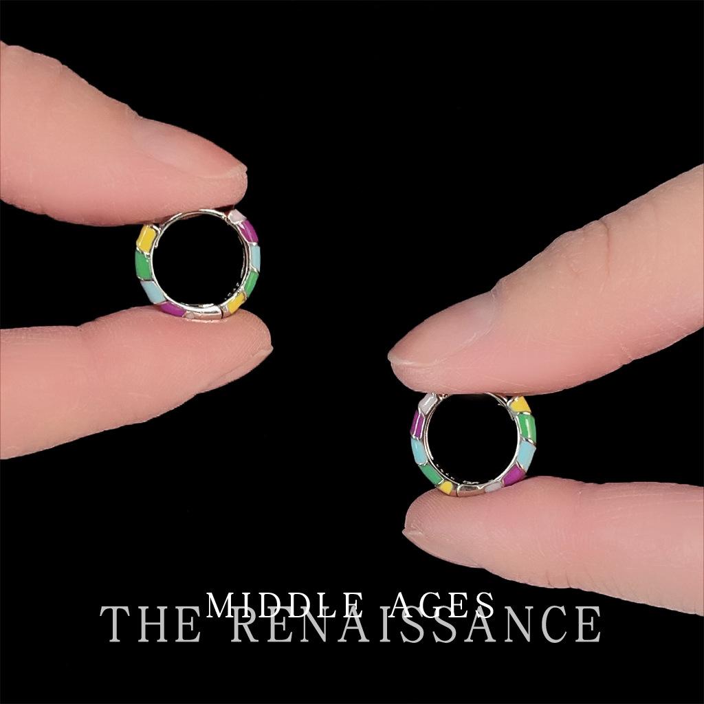 Drip Geometric Contrast Ear Buckle Personality Niche Design Earrings Premium Earrings
Drip Geometric Contrast Ear Buckle Personality Niche Design Earrings Premium Earrings