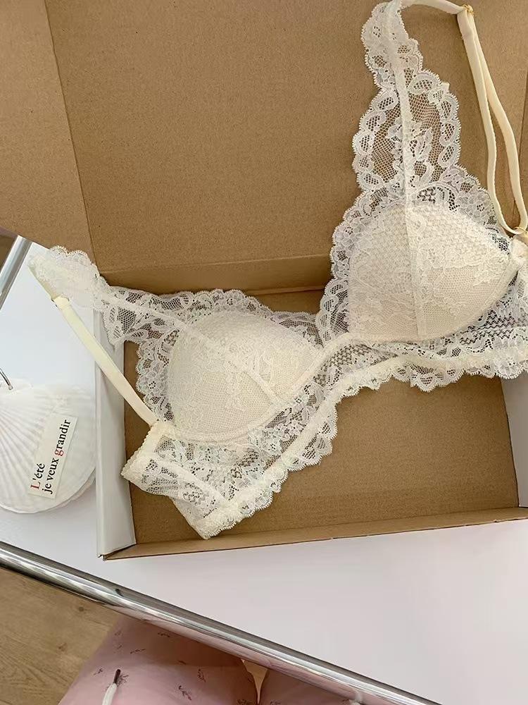 Pure desire wind lace mesh women s thin large breasts show small comfortable back sexy steel ring breathable bra cover 32/70ABC шампанского
Pure desire wind lace mesh women s thin large breasts show small comfortable back sexy steel ring breathable bra cover 32/70ABC шампанского