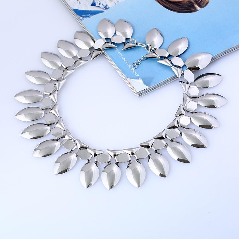 Metal Necklace Fashion With Smooth Leaf Design And Versatile Style For Gift серебряный
Metal Necklace Fashion With Smooth Leaf Design And Versatile Style For Gift серебряный