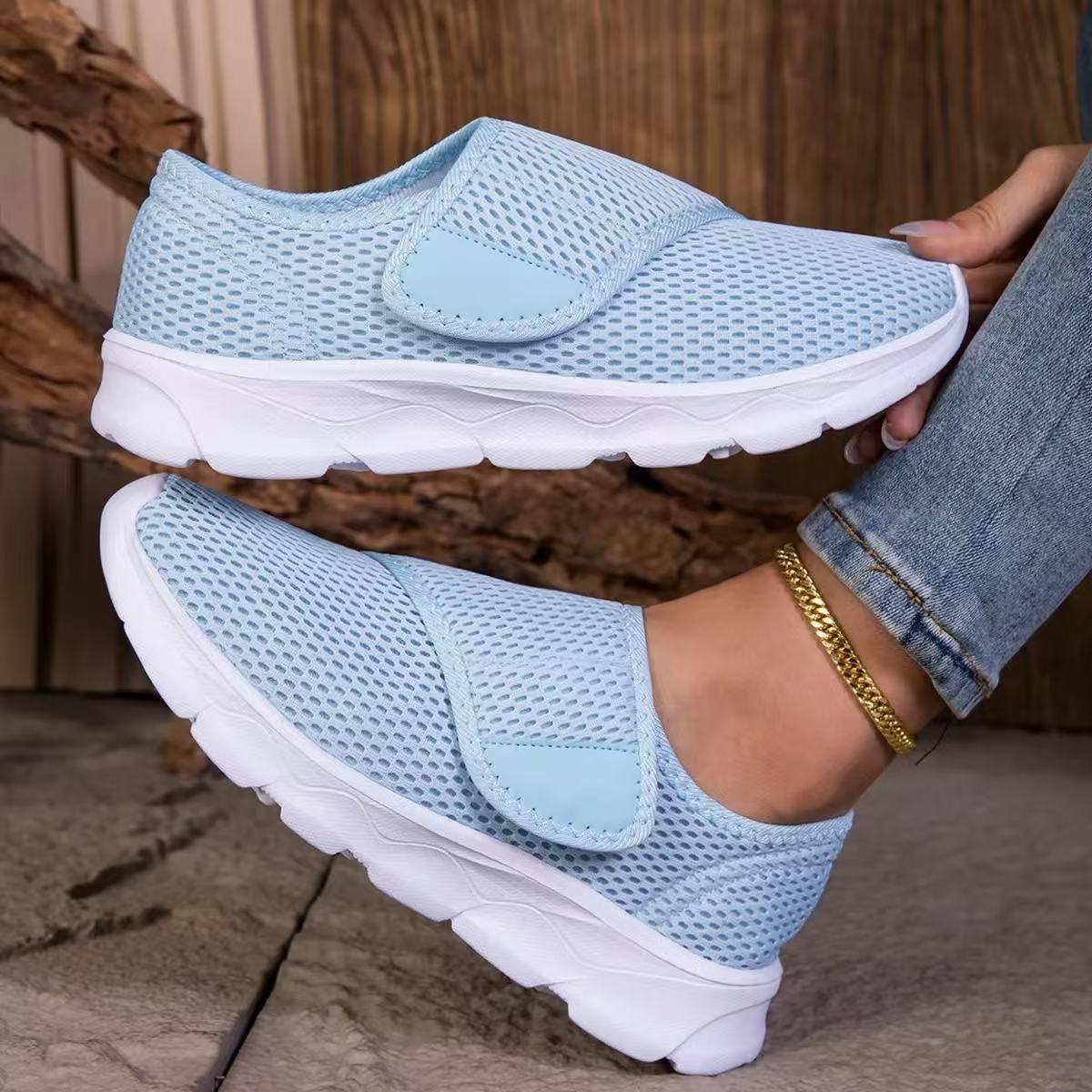 Plus-size Summer Women s Shoes, Featuring Breathable Mesh Uppers and Slip-resistant Soles, Perfect for Everyday Wear and Life in A Villa 42 небо синє кольору
Plus-size Summer Women s Shoes, Featuring Breathable Mesh Uppers and Slip-resistant Soles, Perfect for Everyday Wear and Life in A Villa 42 небо синє кольору