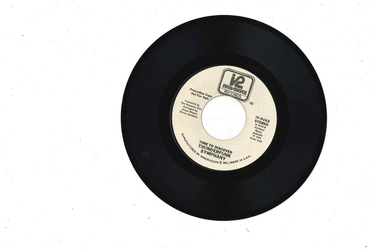7inch Record THUNDERFUNK SYMPHANY - Forty Days (& Forty Nights) IV9163PROMO INNOVATION II 1975 US Soul/Funk Used
7inch Record THUNDERFUNK SYMPHANY - Forty Days (& Forty Nights) IV9163PROMO INNOVATION II 1975 US Soul/Funk Used