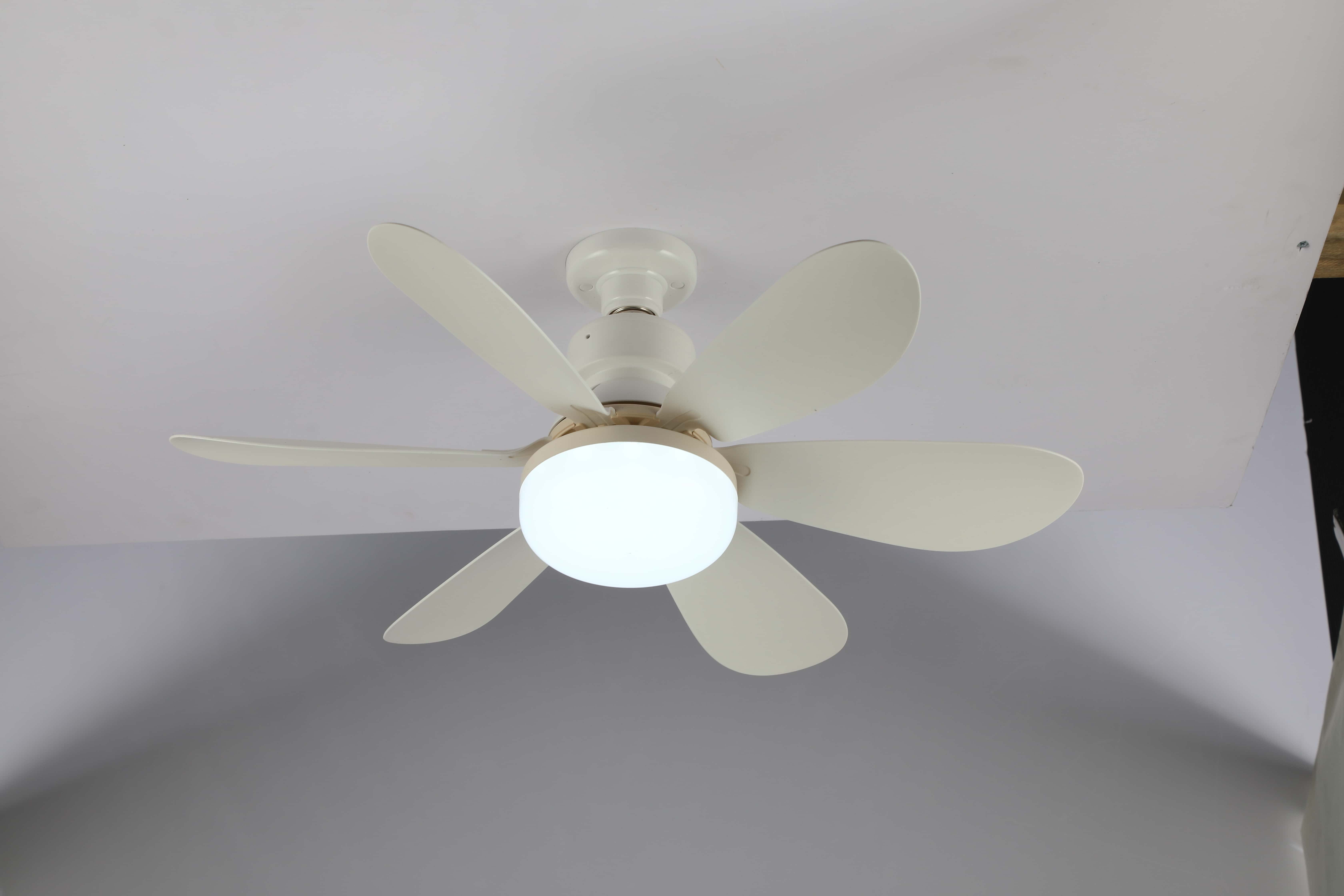 Dimming 40W Ceiling Fans Light with Remote Control Hang Ceiling Lighting for Living Room Adjustable Wind Speed LED Fan Lamp E27 With Remote Control&AC 85-265V белый
Dimming 40W Ceiling Fans Light with Remote Control Hang Ceiling Lighting for Living Room Adjustable Wind Speed LED Fan Lamp E27 With Remote Control&AC 85-265V белый
