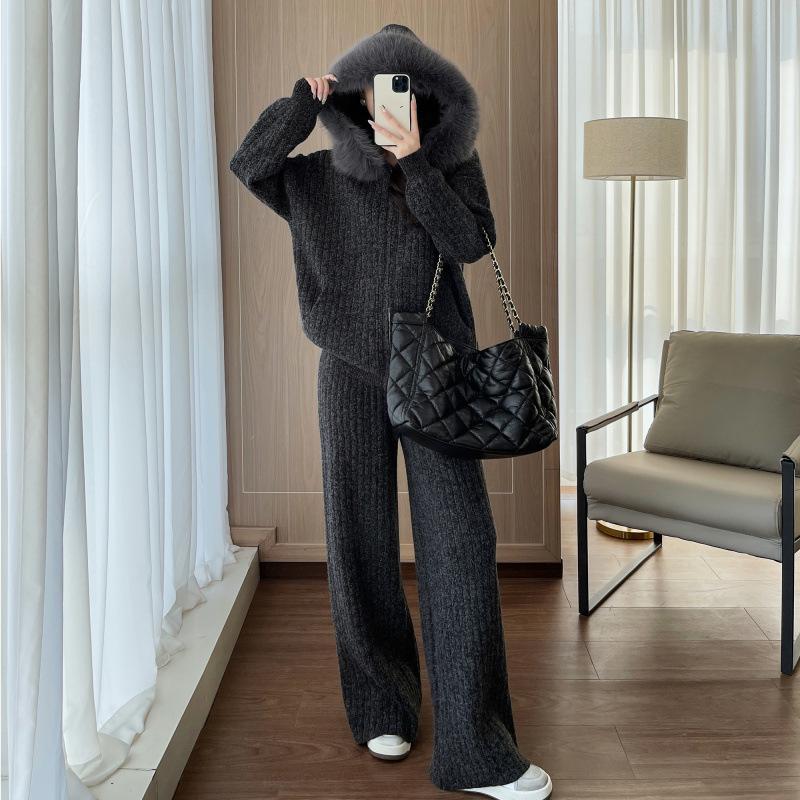 Casual Retro Knitwear & Wide-Leg Pants Set with Furry Hat - Autumn/Winter Versatile Two-Piece L темно-сірий
Casual Retro Knitwear & Wide-Leg Pants Set with Furry Hat - Autumn/Winter Versatile Two-Piece L темно-сірий