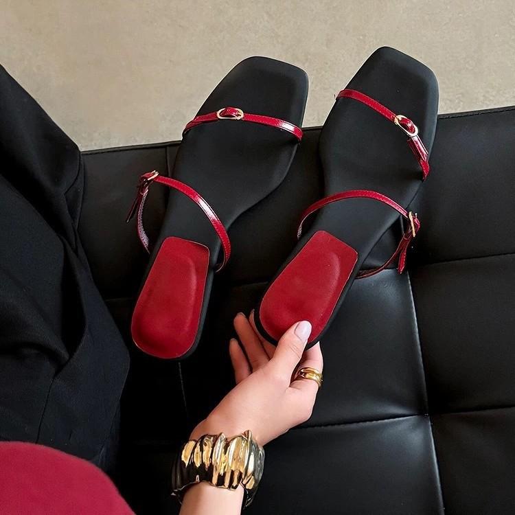 Cowhide version~ Small slope heel square head with sandals women s open-toed flat-bottomed cool slippers 35
Cowhide version~ Small slope heel square head with sandals women s open-toed flat-bottomed cool slippers 35