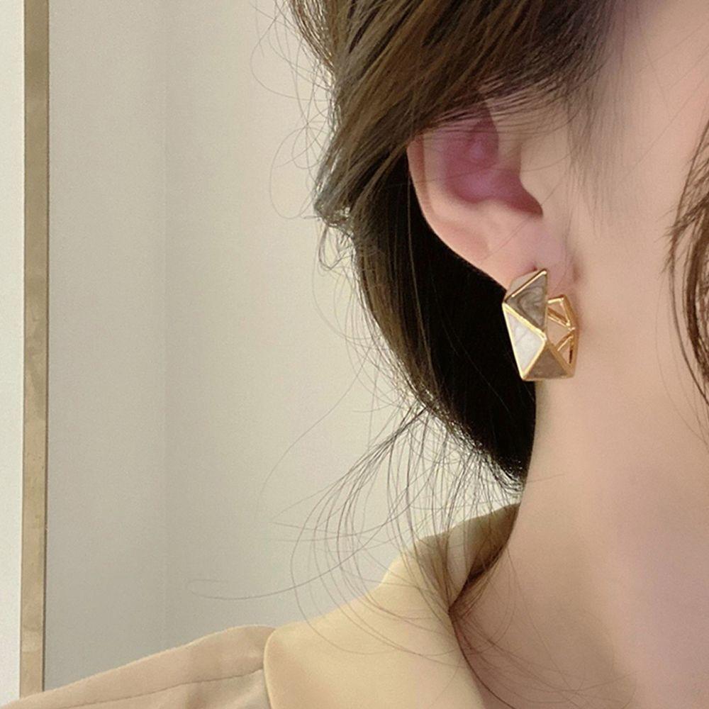 C-Shape Irregular Fashion Jewelry Women Dangle Earrings Ear Jewelry Drop Glaze Korean Stud Earrings зелёный
C-Shape Irregular Fashion Jewelry Women Dangle Earrings Ear Jewelry Drop Glaze Korean Stud Earrings зелёный