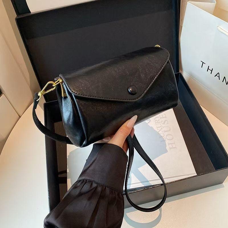 Women s bag multi-layer temperament single shoulder versatile small bag casual new commuter messenger bag bag simple style A
Women s bag multi-layer temperament single shoulder versatile small bag casual new commuter messenger bag bag simple style A