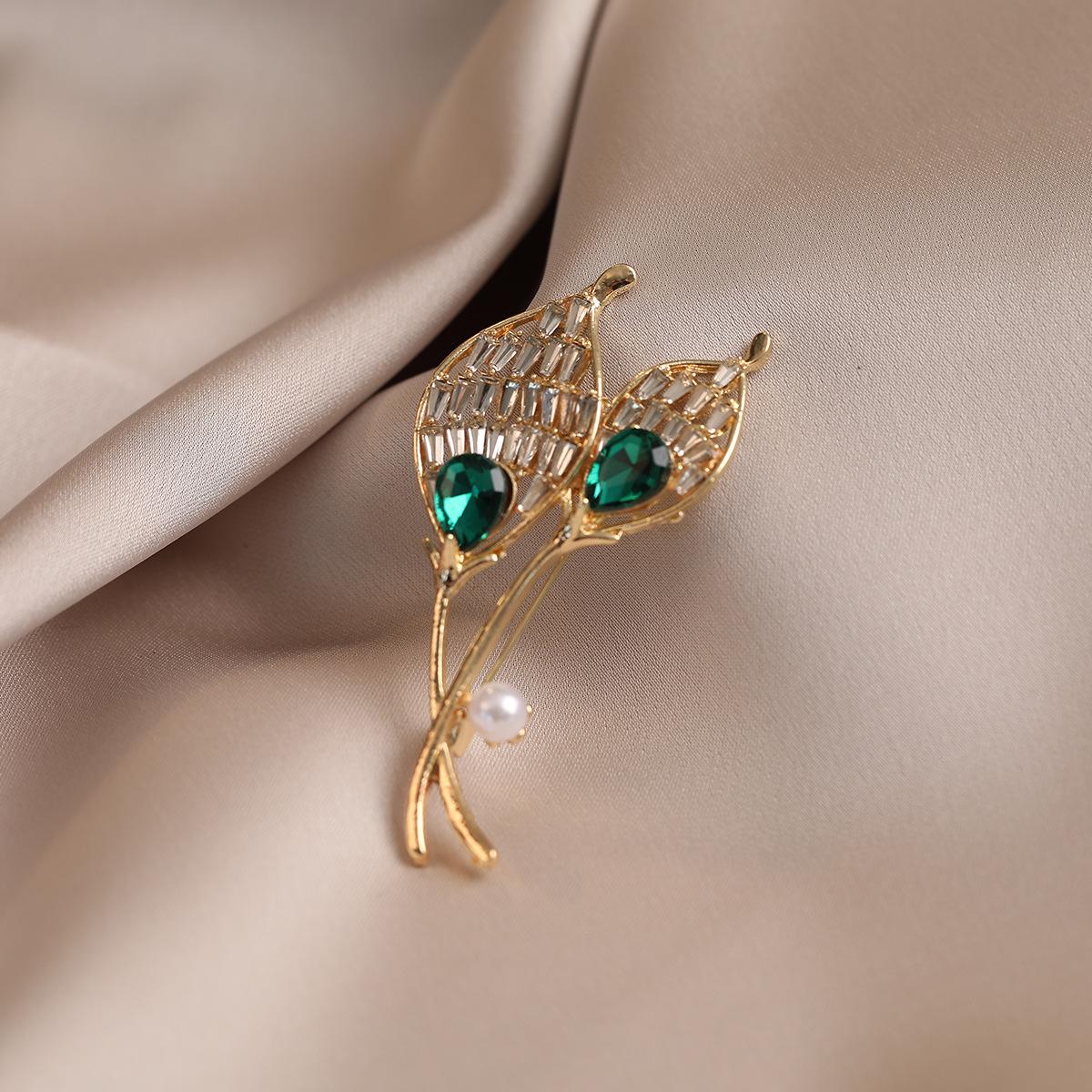 Green Tulip Brooch Premium Sense Light Luxury High-end Women s Delicate Rhinestone Brooch Suit Temperament Pin with Accessories
Green Tulip Brooch Premium Sense Light Luxury High-end Women s Delicate Rhinestone Brooch Suit Temperament Pin with Accessories