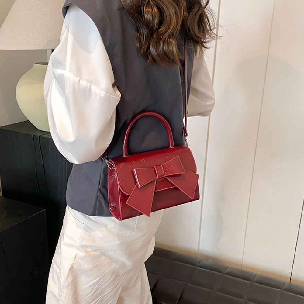 Y2k Bow Shoulder Bag Solid Color Women Handbag Portable Bowknot Armpit Bag Daily красный
Y2k Bow Shoulder Bag Solid Color Women Handbag Portable Bowknot Armpit Bag Daily красный