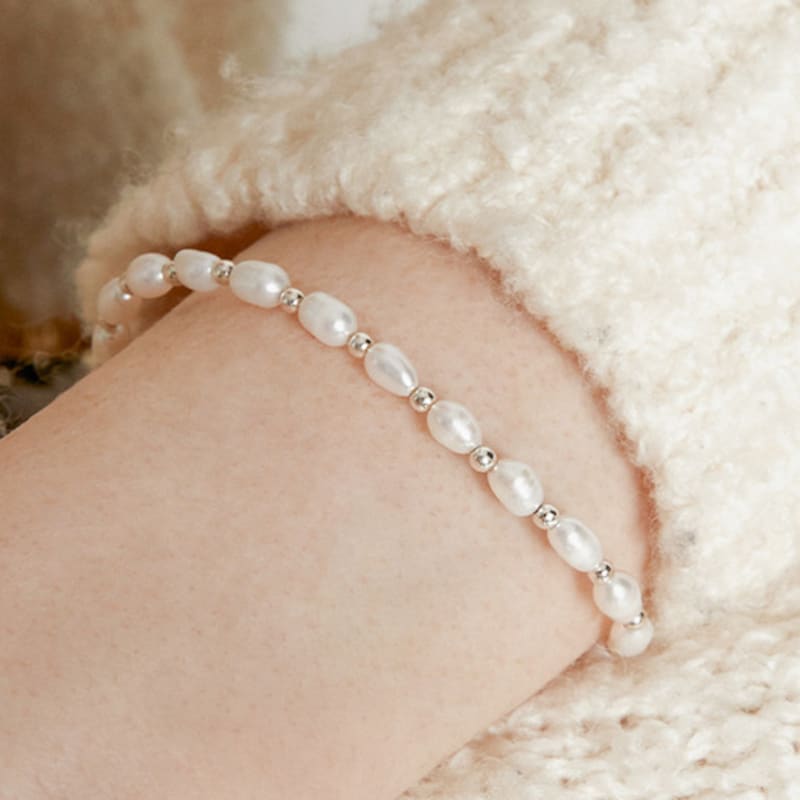 Manaet Natural Pearl B 001 Silver
Manaet Natural Pearl B 001 Silver