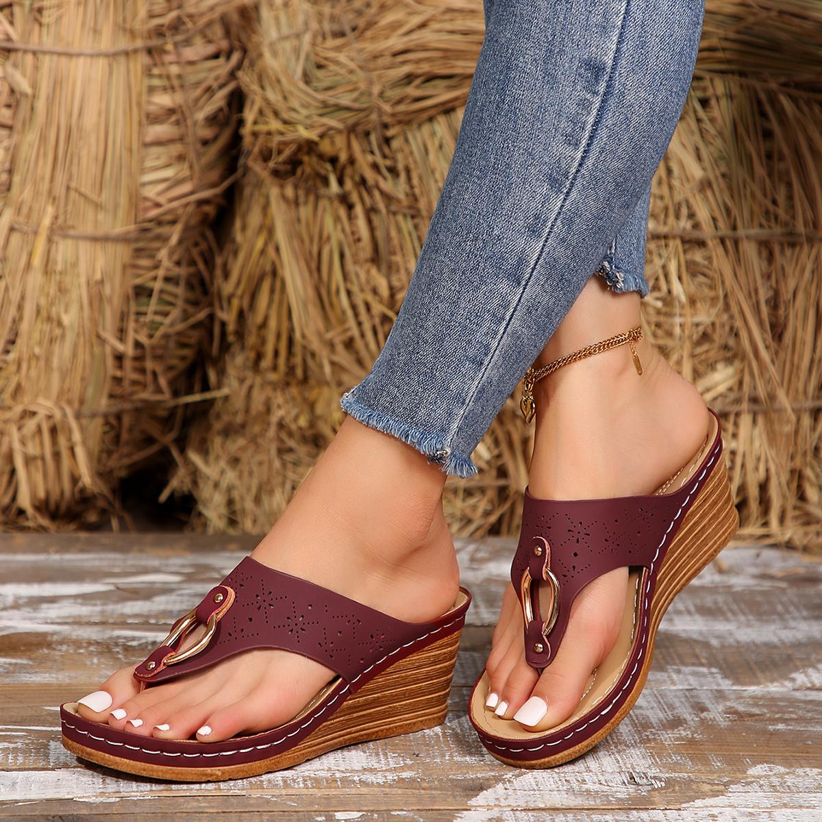Women Platform Slippers Outdoor Beach High Heels Women Sandals Summer New Designer Flip Flops Comfortable Shallow Slides Women 36 синий
Women Platform Slippers Outdoor Beach High Heels Women Sandals Summer New Designer Flip Flops Comfortable Shallow Slides Women 36 синий
