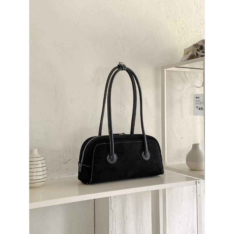 Осенняя замшевая сумка-багет, простой кожаный дизайн внахлест, сумка под мышкой, женская плюшевая универсальная сумка через плечо чёрный
Осенняя замшевая сумка-багет, простой кожаный дизайн внахлест, сумка под мышкой, женская плюшевая универсальная сумка через плечо чёрный