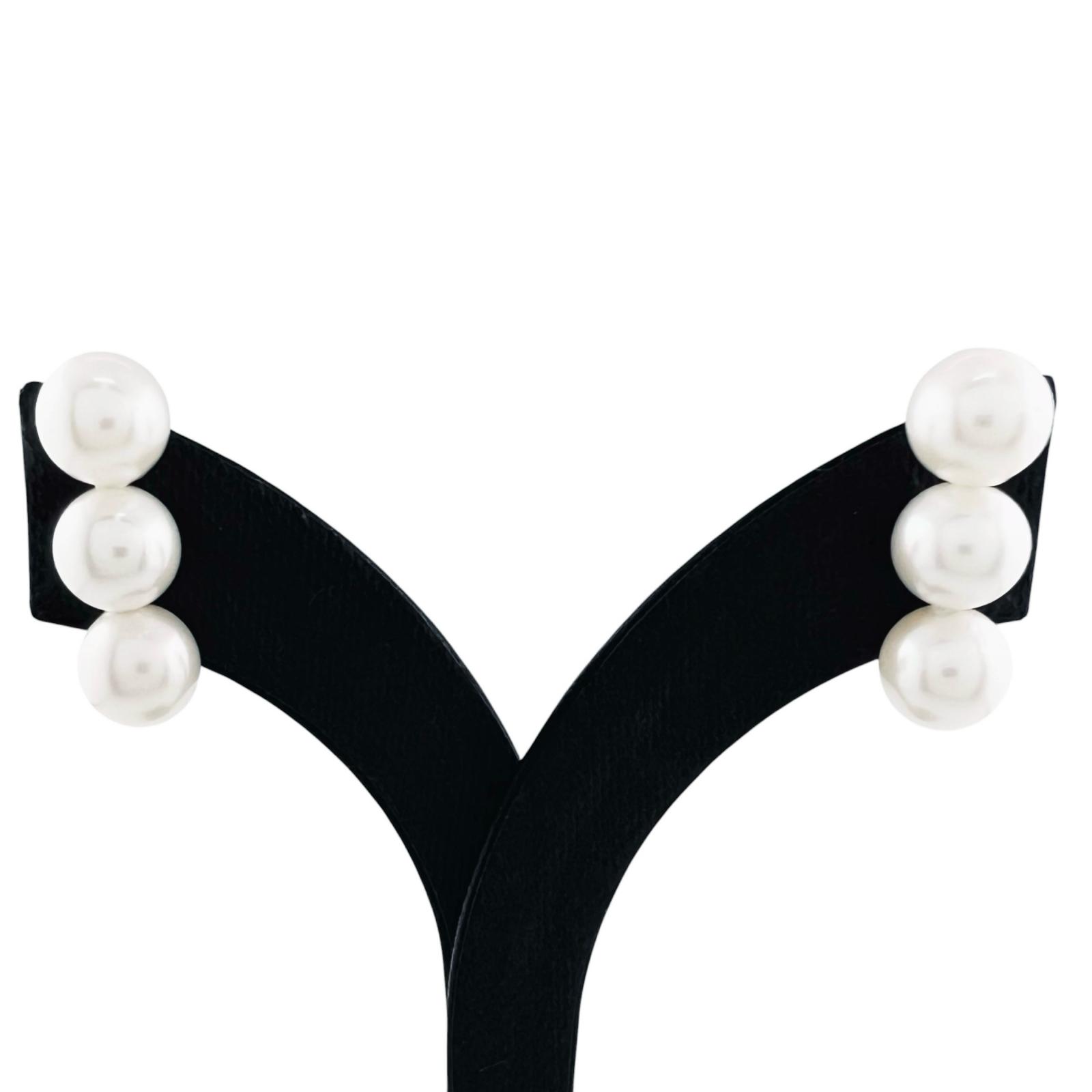 no brand Pierce White pink Women used
no brand Pierce White pink Women used