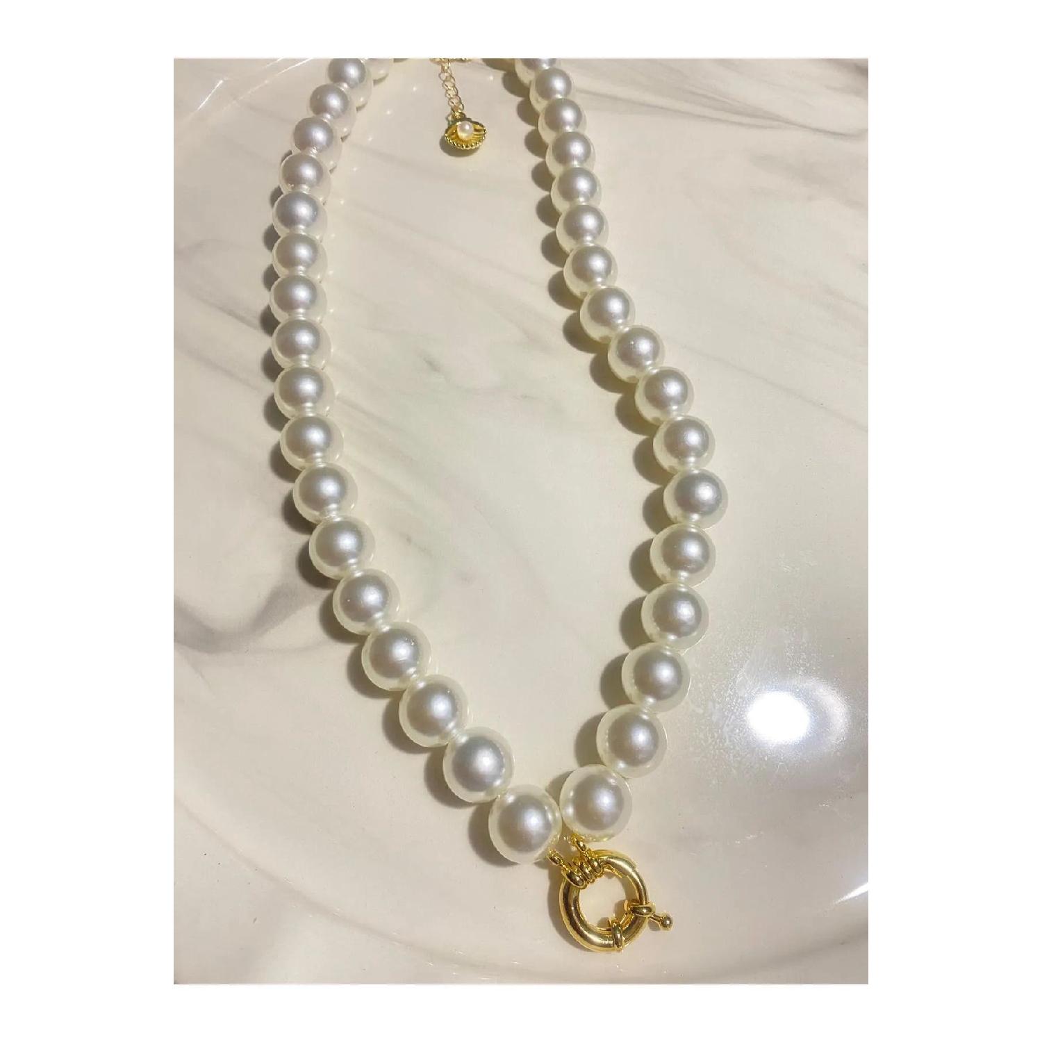 Pearl Gemici Lock System Necklace, Gold Necklace, Gold Inclined Clip Necklace вершковий
Pearl Gemici Lock System Necklace, Gold Necklace, Gold Inclined Clip Necklace вершковий