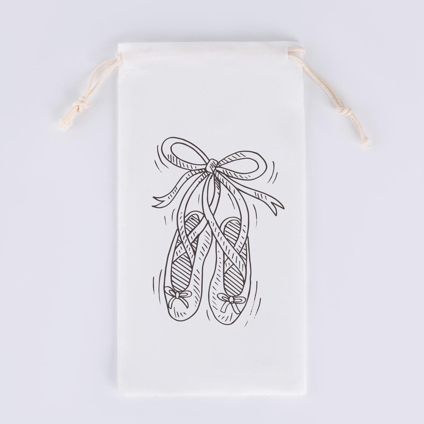 Dance Shoe Storage Velvet Bag with Double Drawstrings - White Ballet Bag with Logo 13.5*27 cm білий
Dance Shoe Storage Velvet Bag with Double Drawstrings - White Ballet Bag with Logo 13.5*27 cm білий