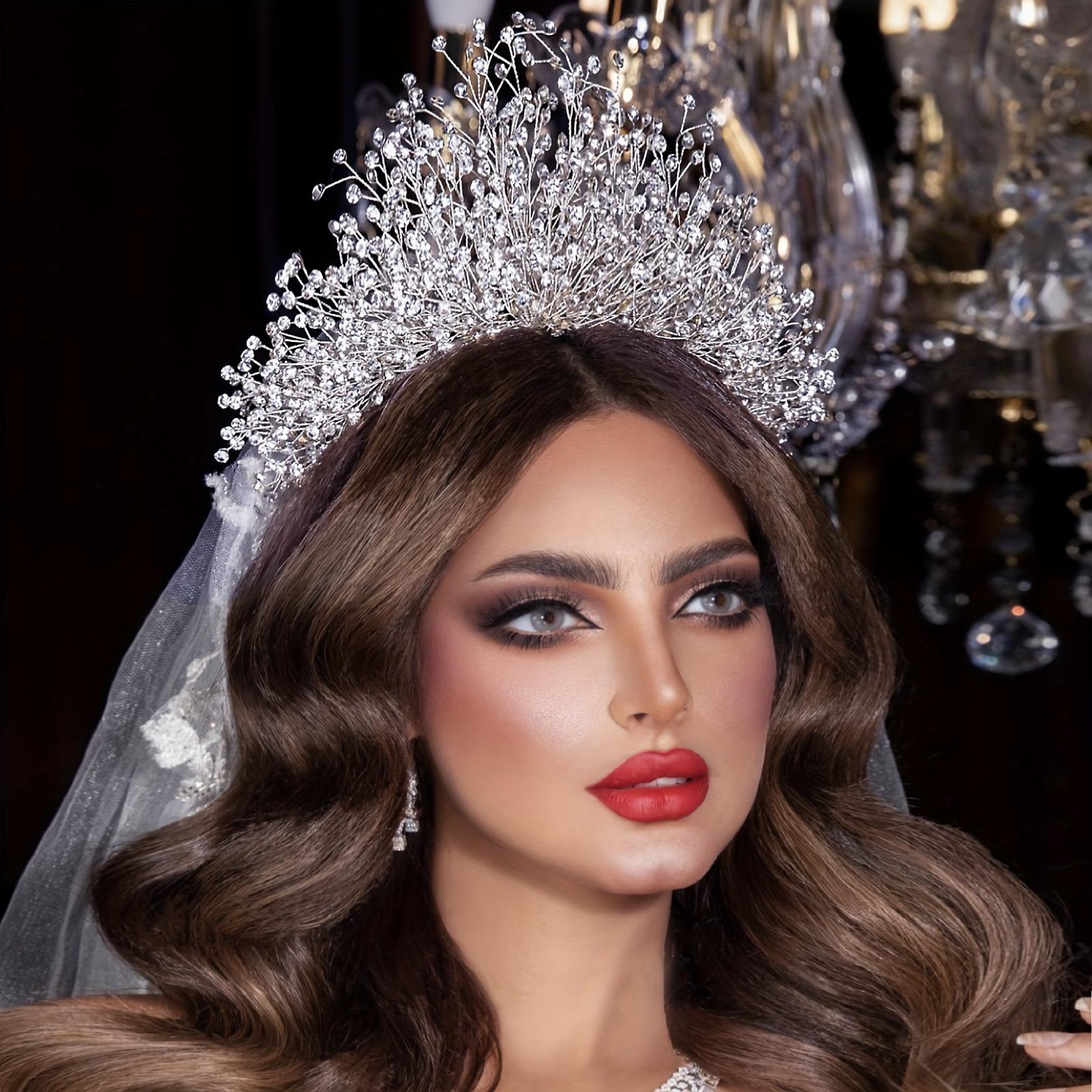 Bling Bling Rhinestone Декоративная повязка на голову с короной в стиле барокко Нескользящие аксессуары для волос Модная заколка для волос для женщин и девочек Свадебный банкет Wea
Bling Bling Rhinestone Декоративная повязка на голову с короной в стиле барокко Нескользящие аксессуары для волос Модная заколка для волос для женщин и девочек Свадебный банкет Wea