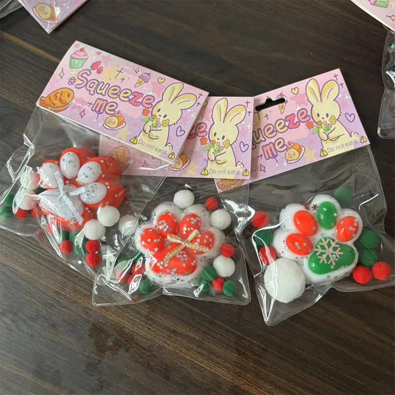 Рождественские милые игрушки для кошек, сжимающие лапки, липкие, абреактные, расслабляющие, щипающие, мягкие, облегчающие, расслабляющие игрушки A2
Рождественские милые игрушки для кошек, сжимающие лапки, липкие, абреактные, расслабляющие, щипающие, мягкие, облегчающие, расслабляющие игрушки A2