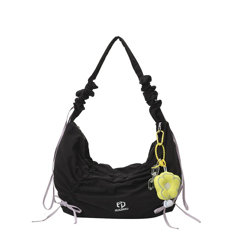 Shoulder bag New women s bag Large capacity messenger bag Multifunctional handbag Dopamine luggage Casual women s bag - чорний
Shoulder bag New women s bag Large capacity messenger bag Multifunctional handbag Dopamine luggage Casual women s bag - чорний