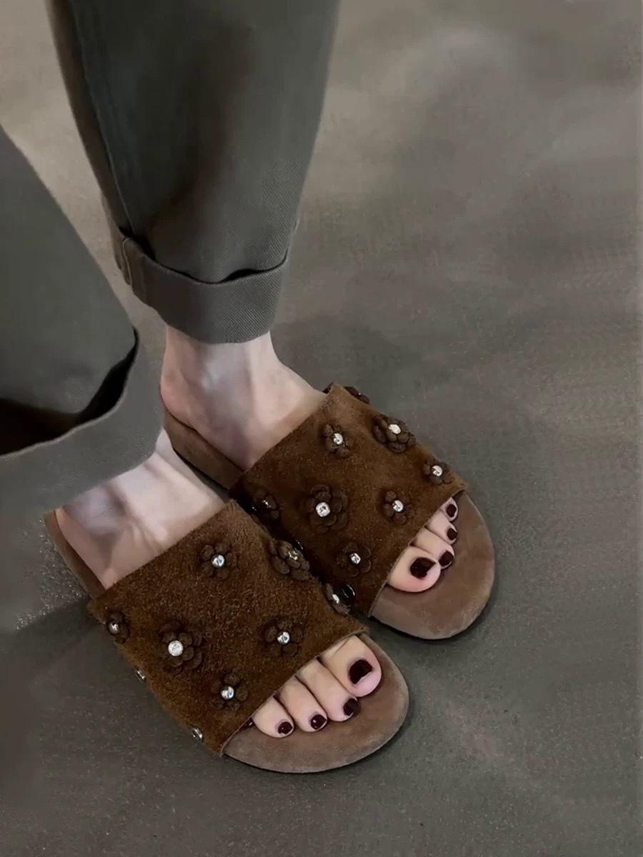 Версия из овчины~ ретро нишевые замшевые матовые цветочные однословные крутые шлепанцы женские летние толстоподошвенные удобные балетки 40 коричневый
Версия из овчины~ ретро нишевые замшевые матовые цветочные однословные крутые шлепанцы женские летние толстоподошвенные удобные балетки 40 коричневый