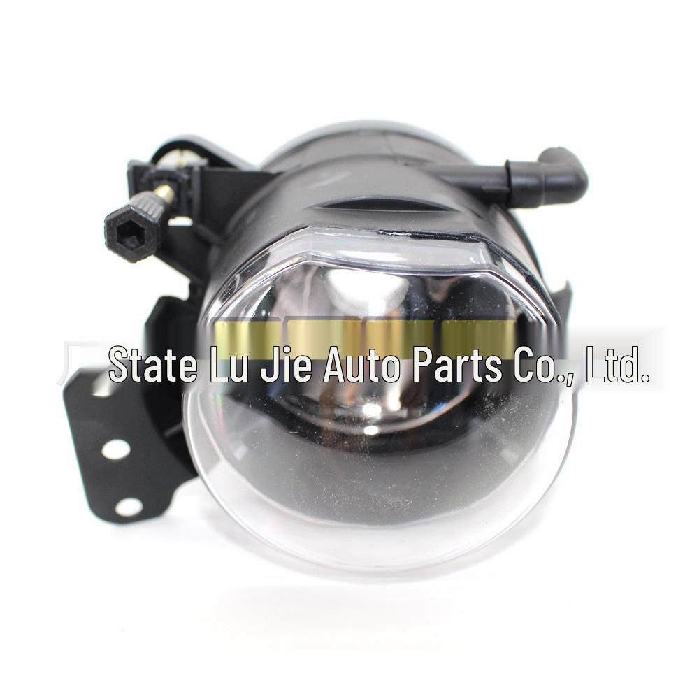 Front Fog Light for BMW 5 Series E60 Bumper (2004-2007) - Part No: 63176910791/63176910792
Front Fog Light for BMW 5 Series E60 Bumper (2004-2007) - Part No: 63176910791/63176910792