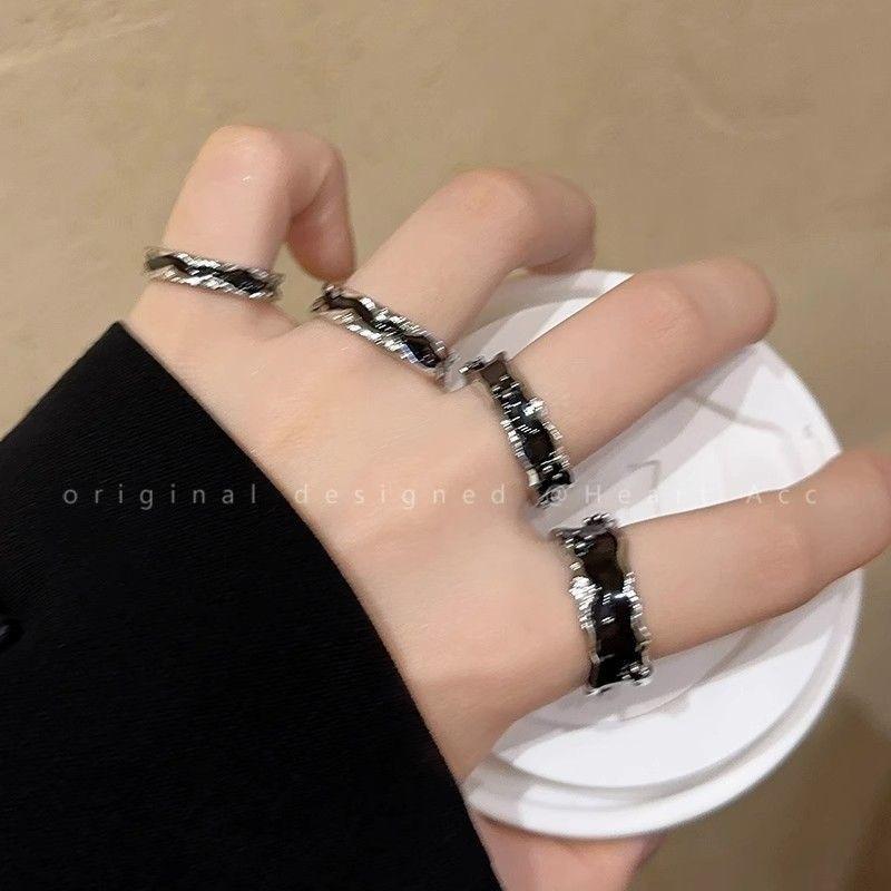 Black drop glaze open ring, women s summer ins niche high-end design, index finger ring, fashion personality, versatile ring
Black drop glaze open ring, women s summer ins niche high-end design, index finger ring, fashion personality, versatile ring