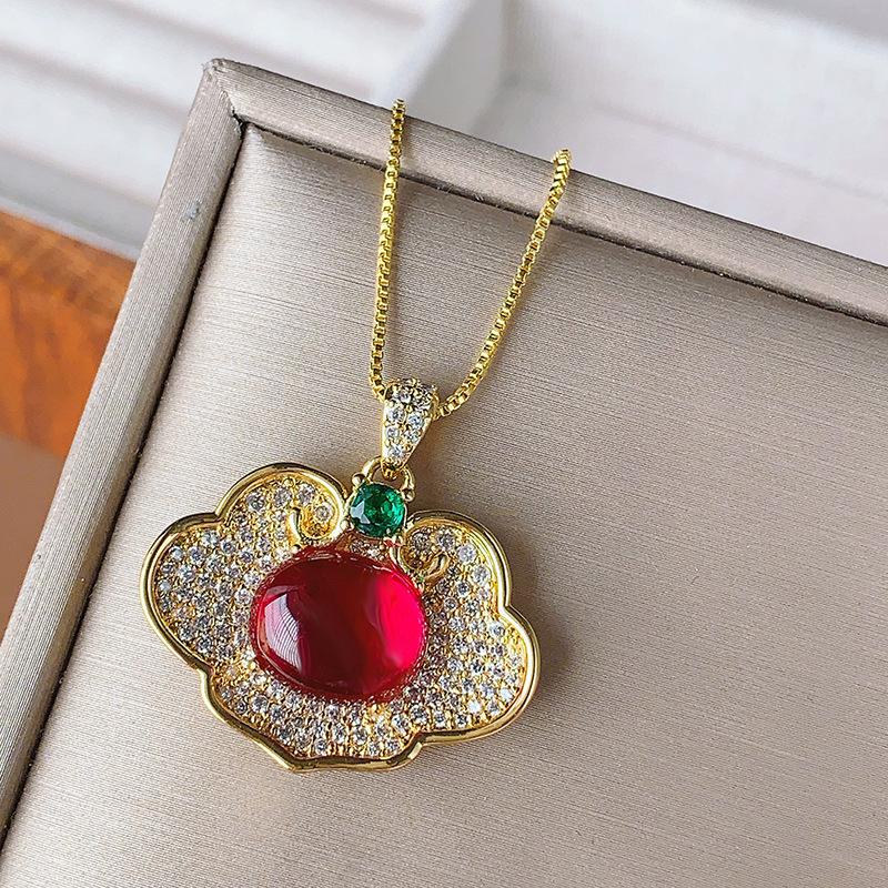 Jewelry Copper Bottom Gold-Plated Ice Seed Fluorescent Imitation Red Corundum Gold Pendant Necklace 10 * 12
Jewelry Copper Bottom Gold-Plated Ice Seed Fluorescent Imitation Red Corundum Gold Pendant Necklace 10 * 12