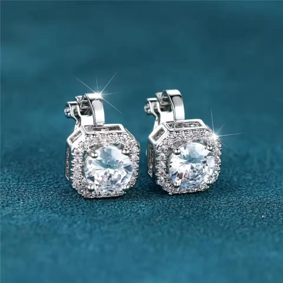 Female Cute Small Clip Earrings White Zircon Round Stone Earrings for Women Vintage Silver Color Crystal Jewelry Bridal Earrings
Female Cute Small Clip Earrings White Zircon Round Stone Earrings for Women Vintage Silver Color Crystal Jewelry Bridal Earrings