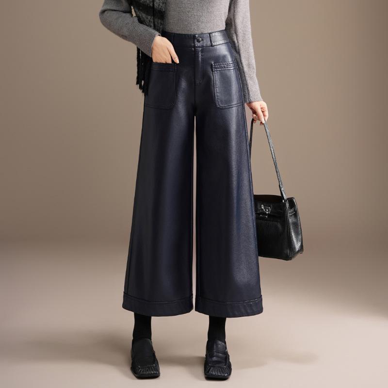 Brand High-Waist Plus Size Wide-Leg Leather Pants for Women - Autumn/Winter Velvet Cropped Casual Straight-Leg Design 28
Brand High-Waist Plus Size Wide-Leg Leather Pants for Women - Autumn/Winter Velvet Cropped Casual Straight-Leg Design 28