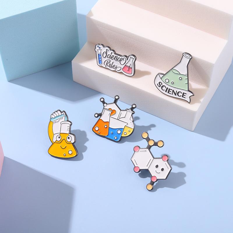5 Pcs Lab Tools Brooch Bottle Beaker Enamel Pin Metal Accessories Lapel Pins Jewellery Clothes Backpack Decoration
5 Pcs Lab Tools Brooch Bottle Beaker Enamel Pin Metal Accessories Lapel Pins Jewellery Clothes Backpack Decoration